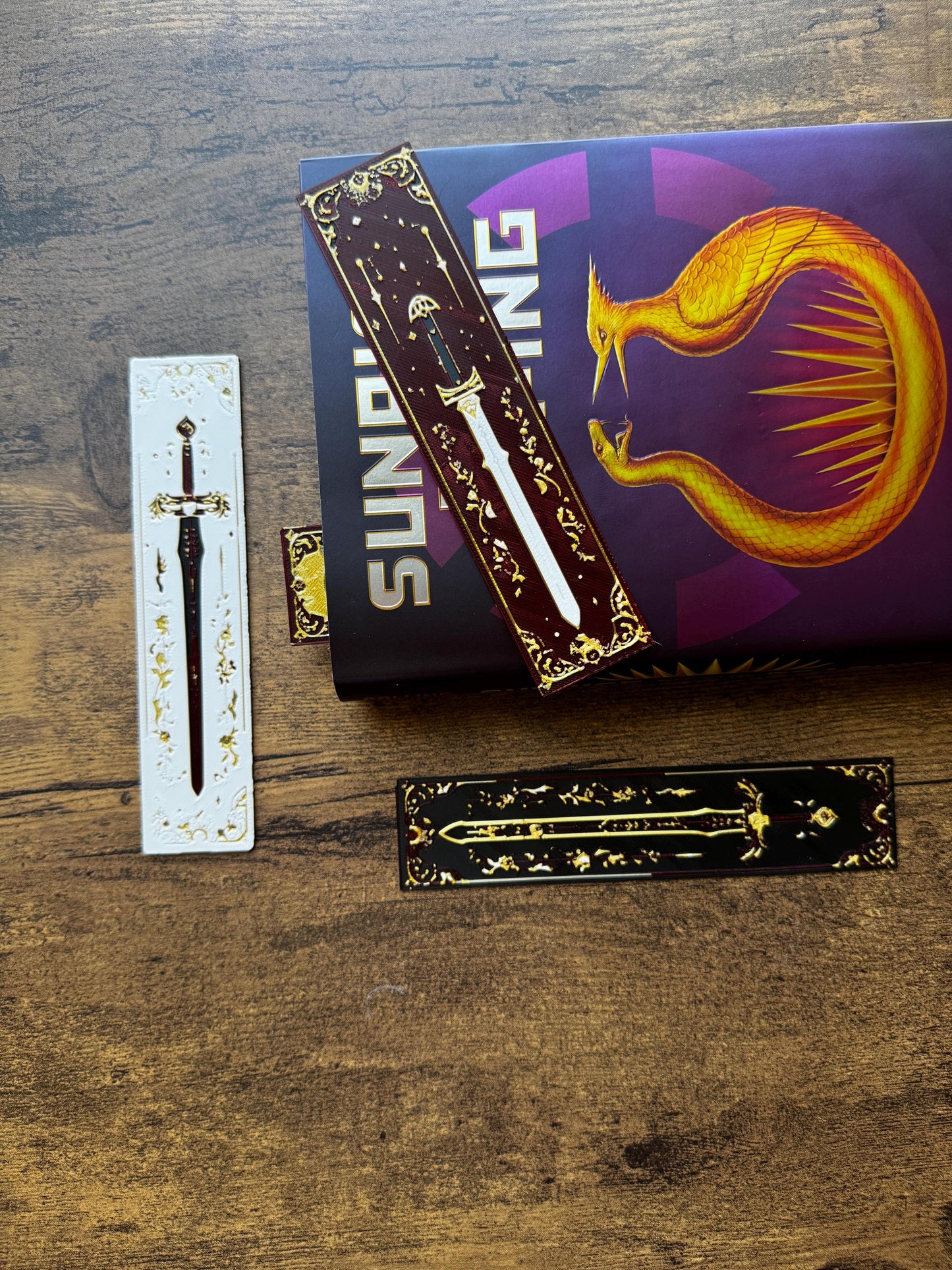 Elven Blades Bookmark Set – Enchanted Fantasy Sword Bookmarks with Vines & Gold Accents | 3D Printed Elven-Inspired Bookmarks