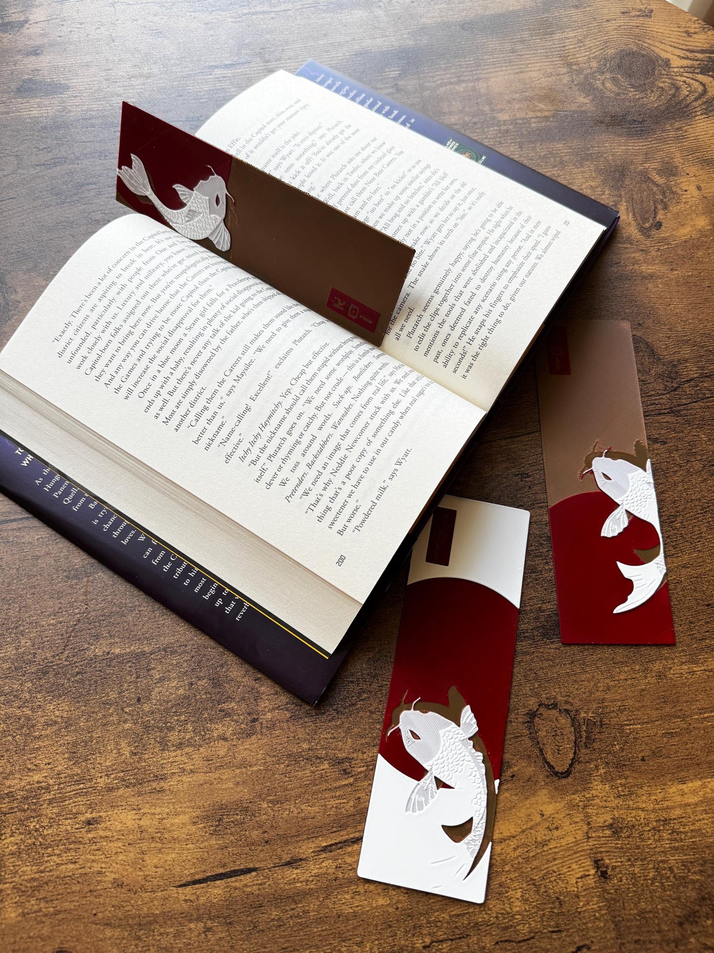 Koi Fish Bookmark Set – Elegant Trio of 3D Printed Bookmarks with Tranquil Water Designs | Symbolic Nature-Inspired Page Markers